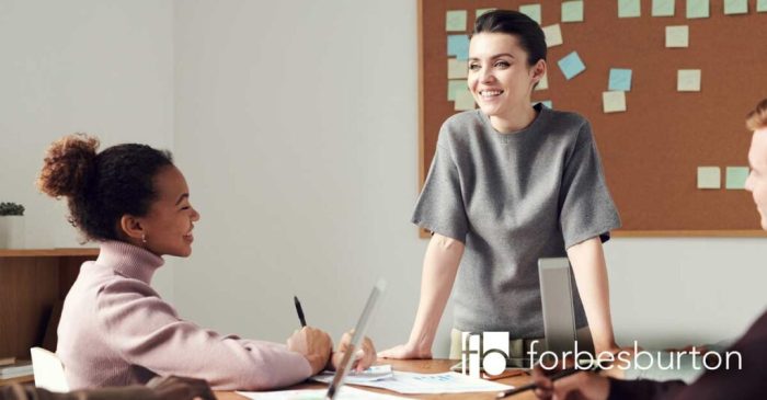 Membangun Lingkungan Kerja yang Mendukung Kesehatan Mental: Suasana Kerja yang Sehat dan Bahagia